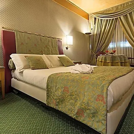 Hotel Visconteo 4*